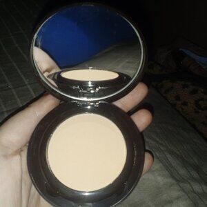 Laura Mercier foundation concealer pressed powder